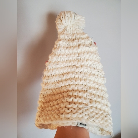 Chaco Other - Chaos Ivory Knit Beanie with Pom-Pom